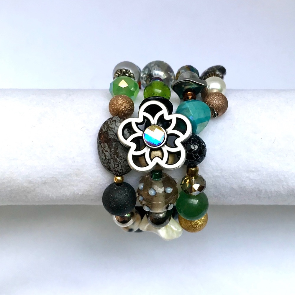 Handmade Bracelet with Vintage and Modern Elements (NB49-5H) New Without Tags - Picture 2 of 9